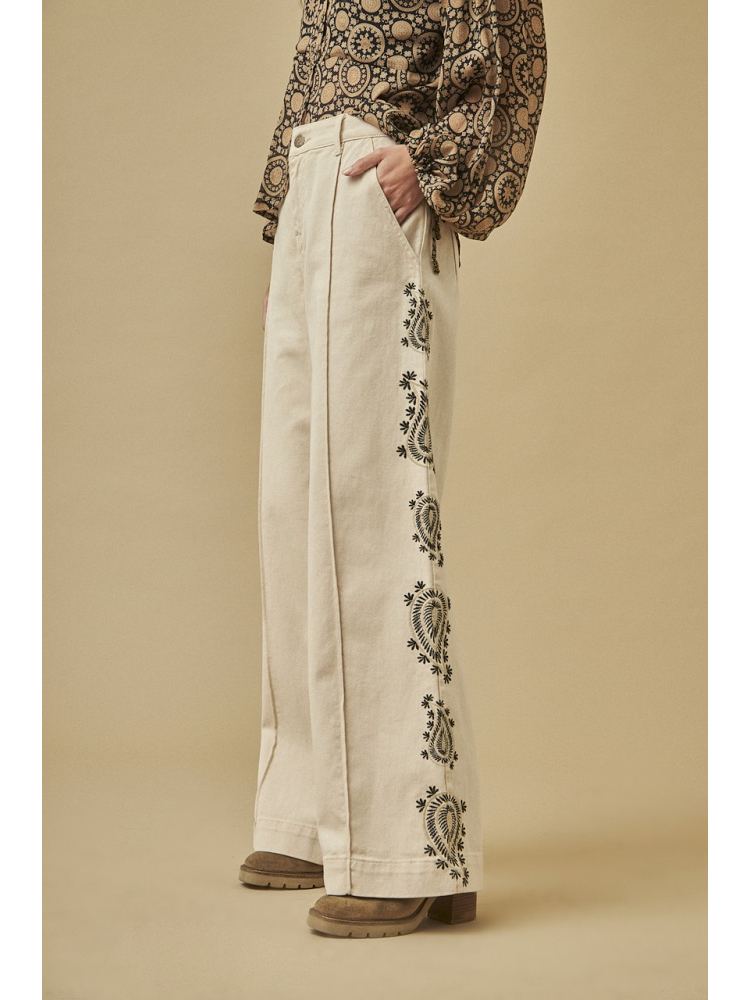PANTALON CULOTTE BORDADO LATERAL 2