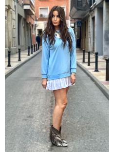 VESTIDO CORTO VOLANTE