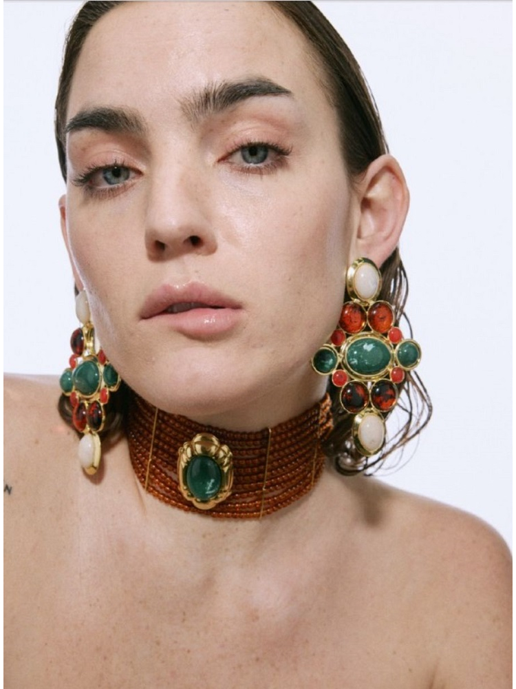 COLLAR