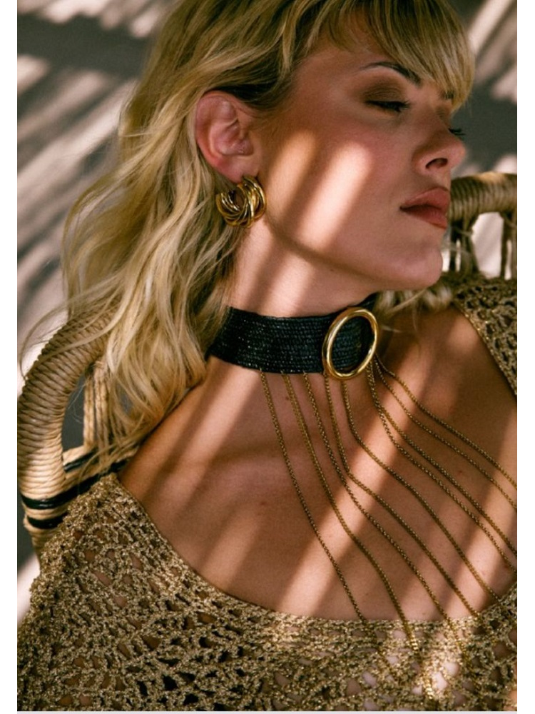 COLLAR