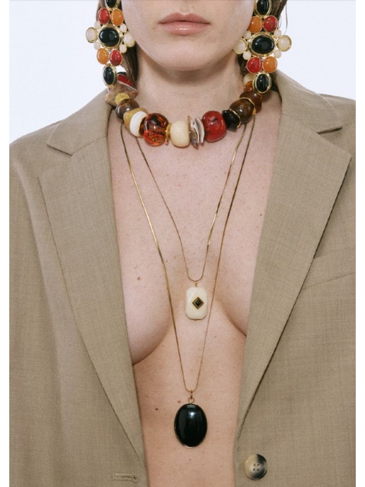 COLLAR