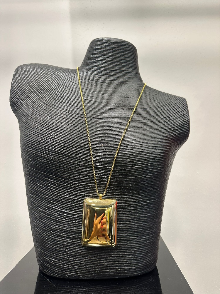 COLLAR 2
