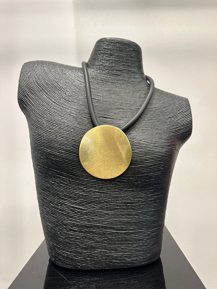 COLLAR 2