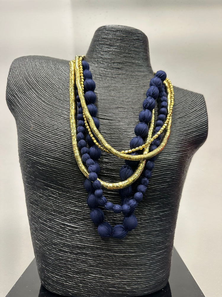 COLLAR 2