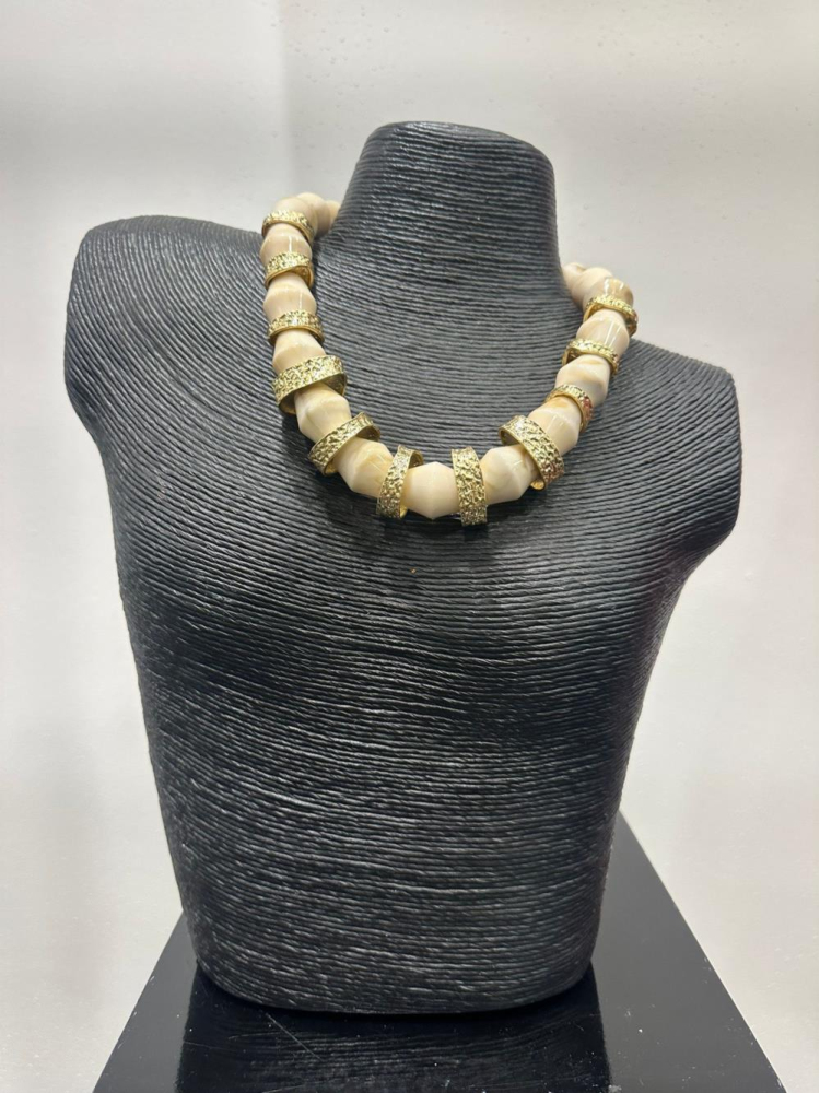 COLLAR 2