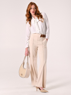 PANTALON CINTURON CUERO LADO