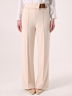 PANTALON CINTURON CUERO LADO