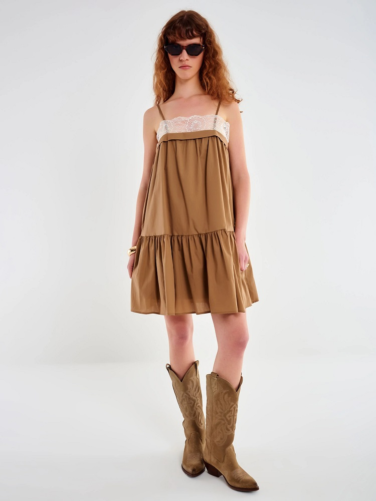 VESTIDO CORTO VOLANTES Y ENCAJE