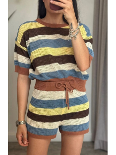 SHORT GANCHILLO RAYAS