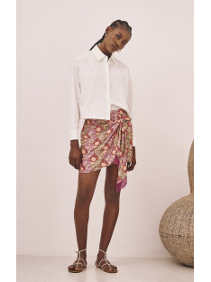 FALDA SHORT EST ANUDADA FLECOS