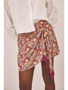 FALDA SHORT EST ANUDADA FLECOS