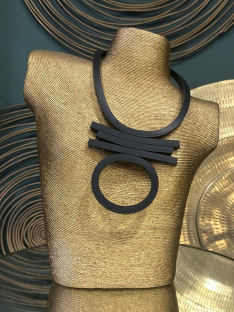 COLLAR