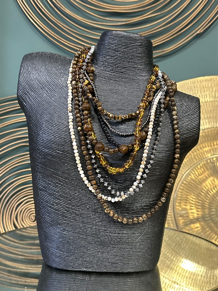 COLLAR