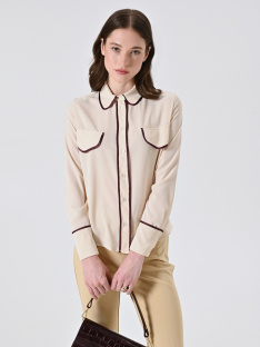 CAMISA RIBETES CON BOLSILLOS PECHO