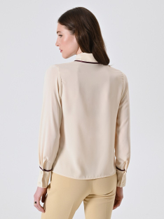 CAMISA RIBETES CON BOLSILLOS PECHO