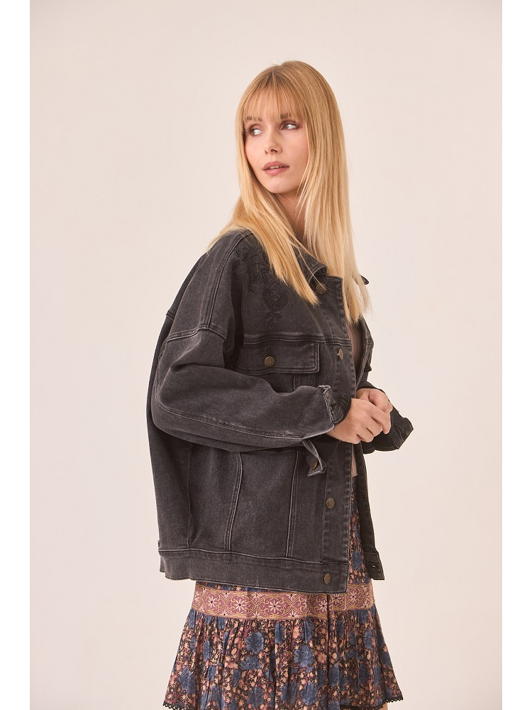 CHAQUETA VAQUERA CON BORDADO FLORAL MANG