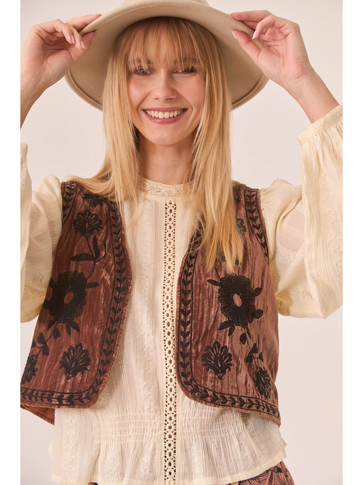 CHALECO TERCIOPELO BORDADO FLORAL A CONT