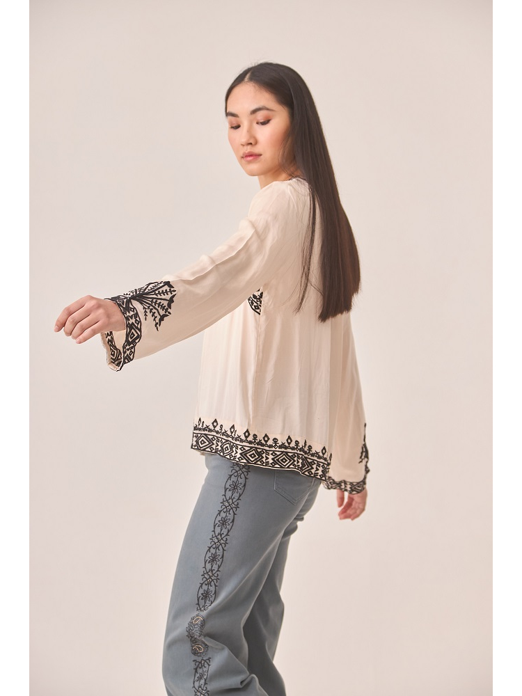 BLUSA MODAL CON BORDADO
