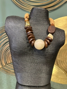 COLLAR