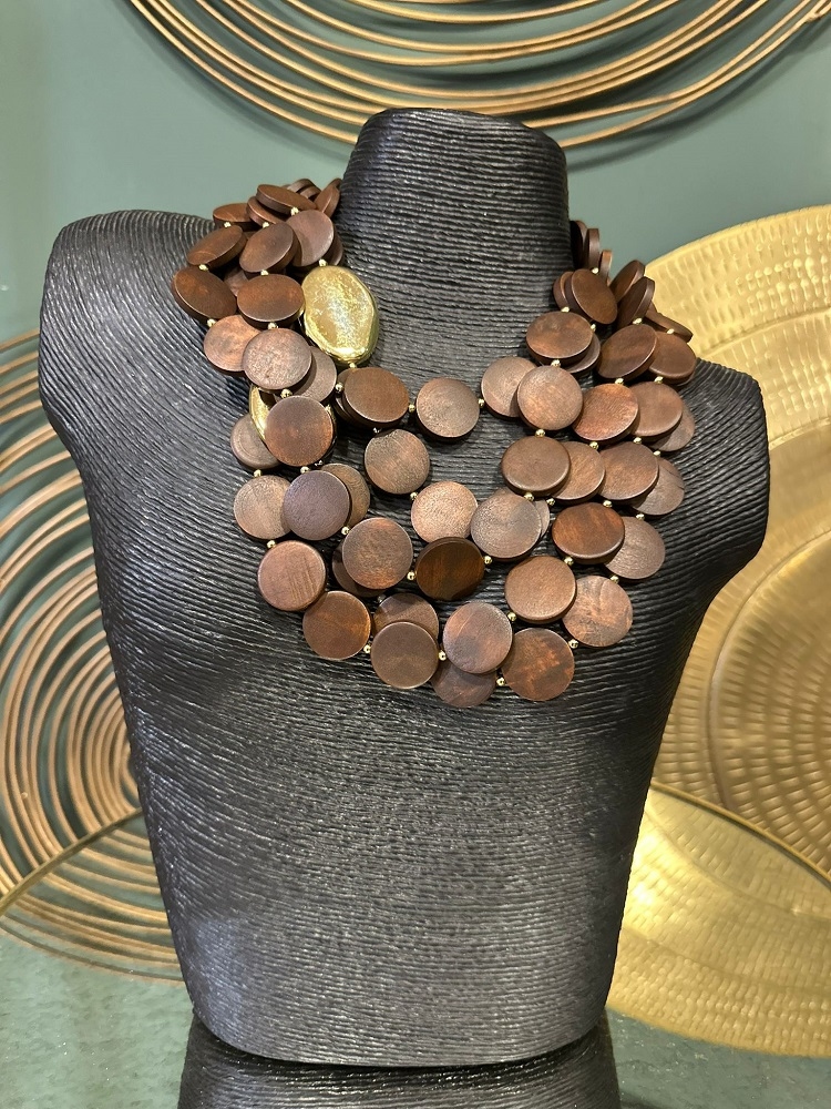 COLLAR