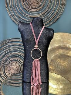COLLAR LARGO TERCIOPELO FLECOS