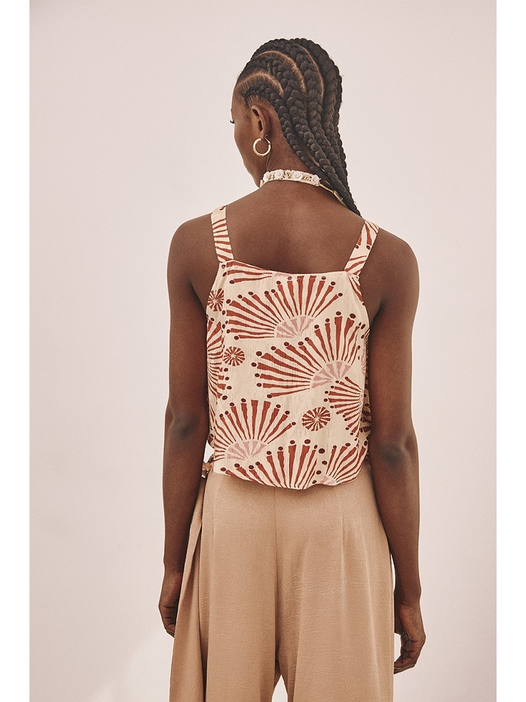 TOP CORTO EST TIRANTES ANUDADOS BORDADO