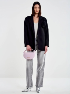 BLAZER CON ROSA OVERSIZE