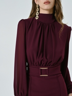 VESTIDO TUBO CON HEBILLA GEOMETRICA