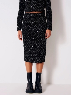 FALDA MIDI BORDADA EN LENTEJUELAS