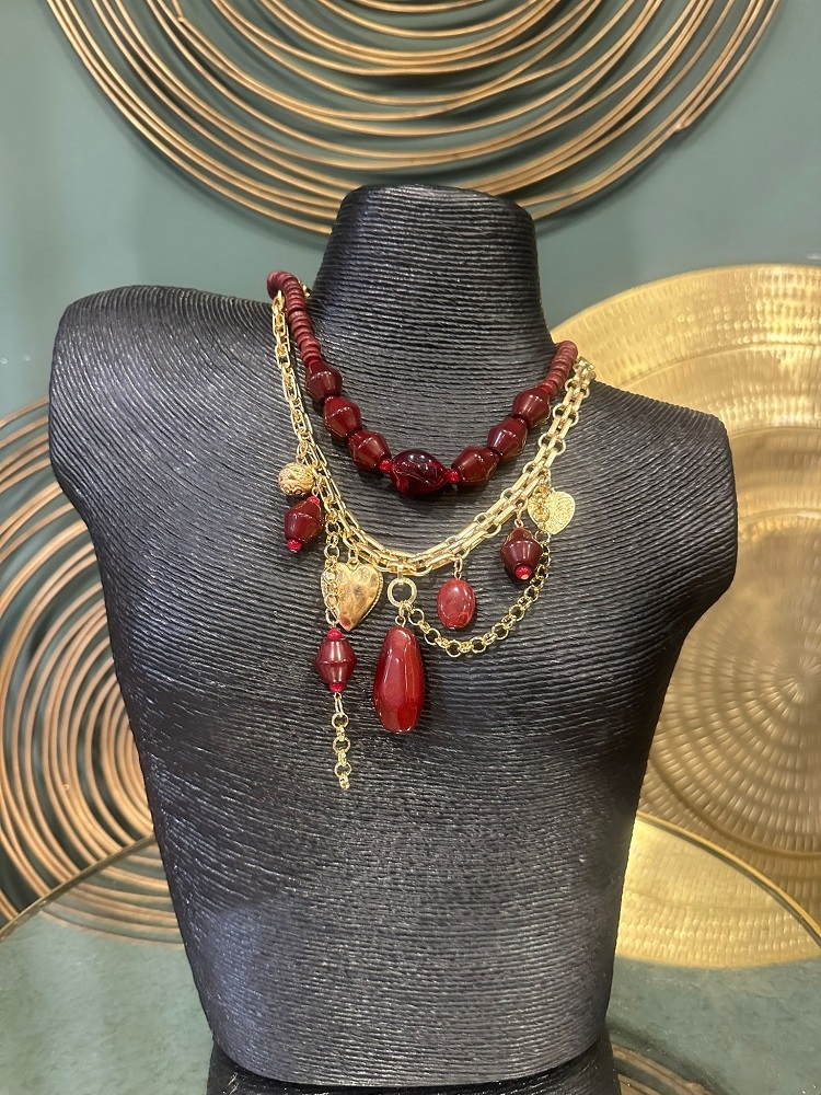 COLLAR