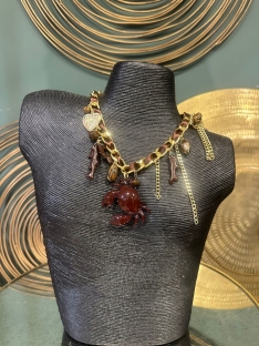COLLAR