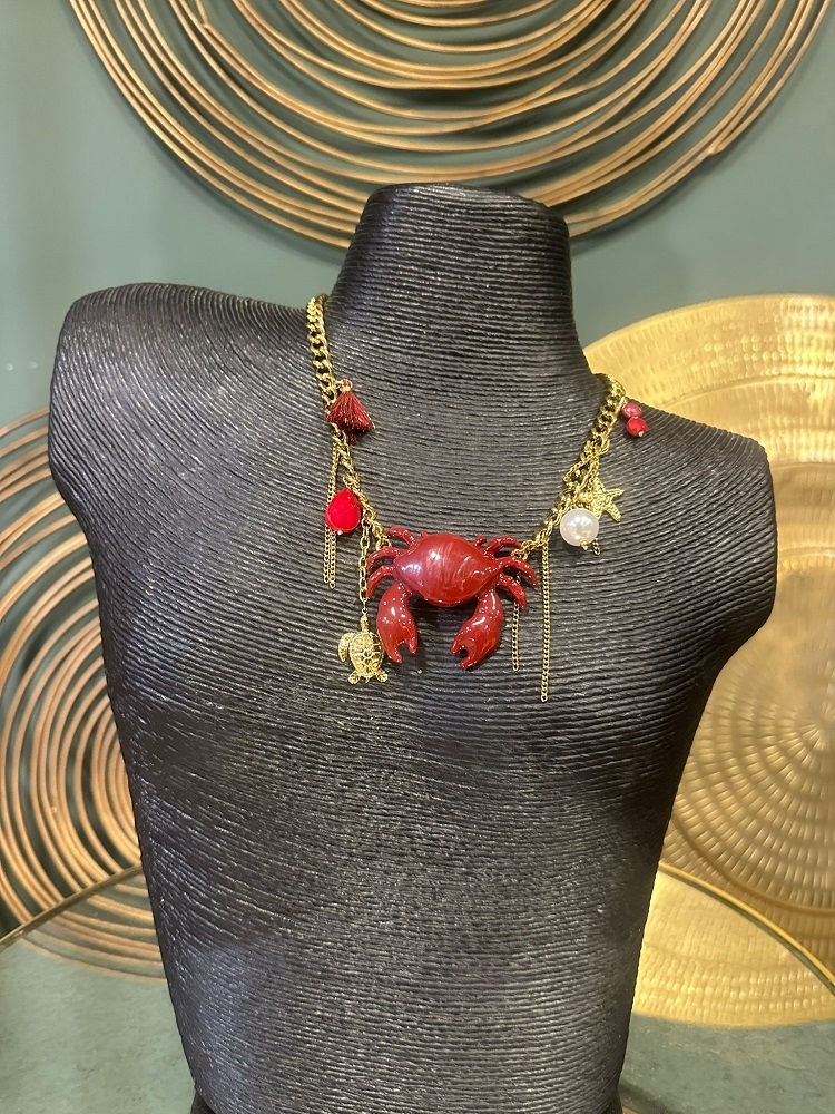 COLLAR