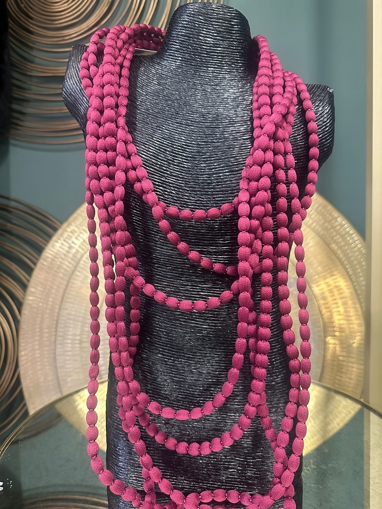 COLLAR MULTI VUELTAS LANA BOLITAS