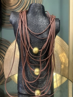 COLLAR LARGO MULTIFILAS CAUCHO