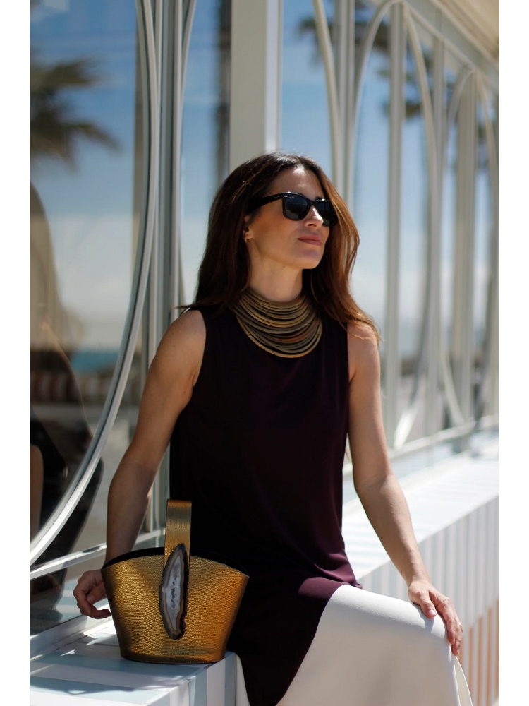 COLLAR
