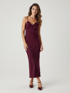 VESTIDO LARGO LENCERO