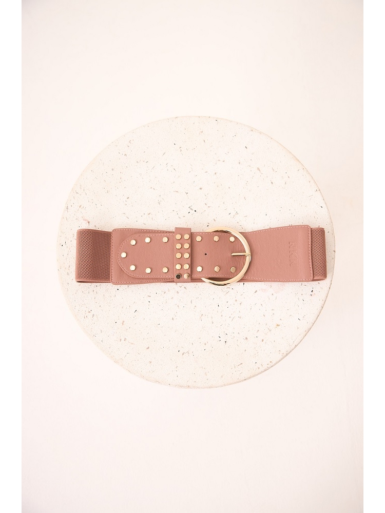 CINTURON CON TACHUELAS Y GOMA EN ESPALDA