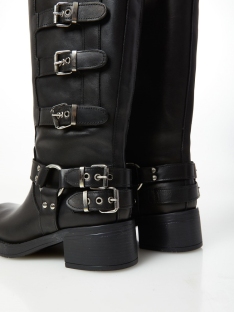 BOTAS CUERO HEBILLAS