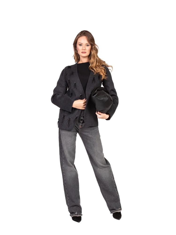 CHAQUETA APLICACIONES PLUMAS 2