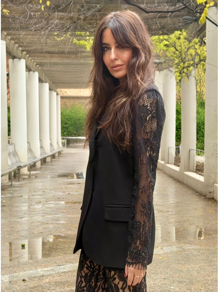 CHAQUETA MANGAS ENCAJE