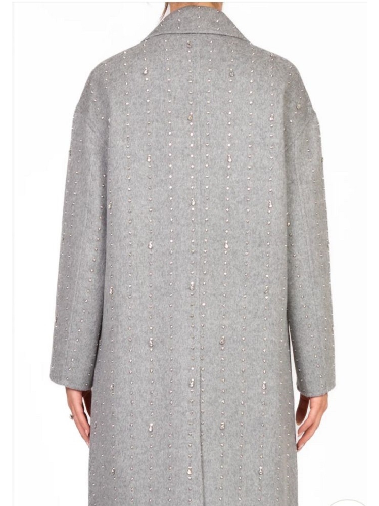 ABRIGO LARGO TACHUELAS