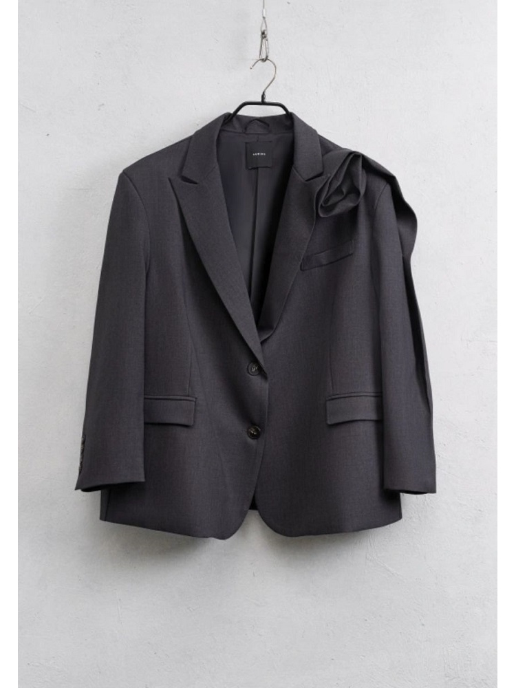 CHAQUETA FLOR HOMBRO 2