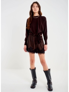 PANTALON CORTO RASO ENCAJE BAJO