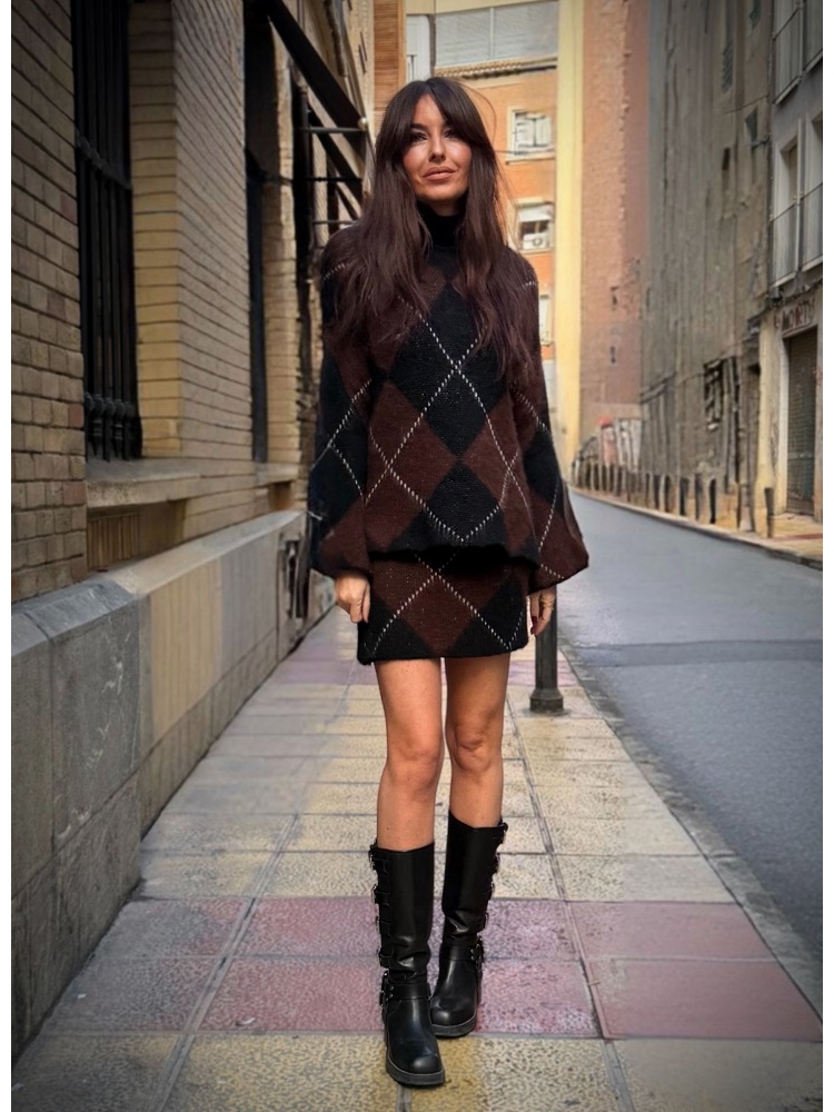 CONJUNTO ROMBOS SUETER Y FALDA