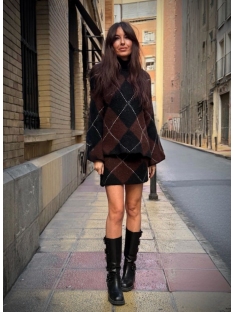 CONJUNTO ROMBOS SUETER Y FALDA