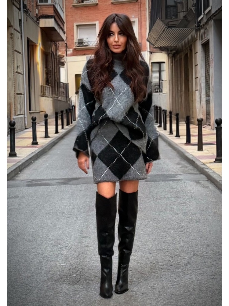 CONJUNTO ROMBOS SUETER Y FALDA