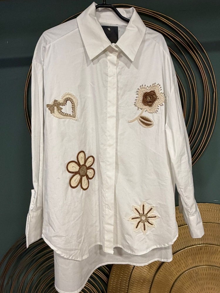 CAMISA FLOR BORDADA 2