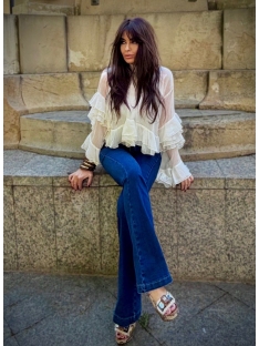 BLUSA GASA M/VOLANTES