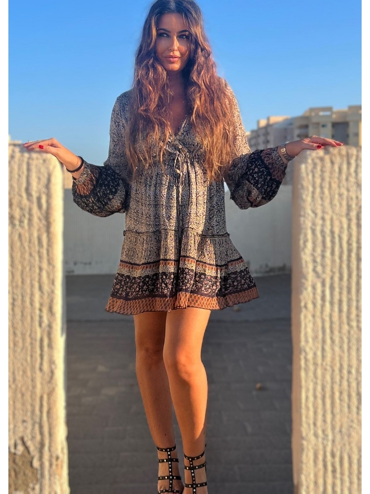 VESTIDO CORTO EST. FLORAL CON BORDADO 2