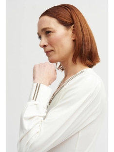 CAMISETA LISA CUELLO V